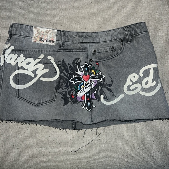 Ed Hardy mini skirt #y2k - Picture 3 of 4
